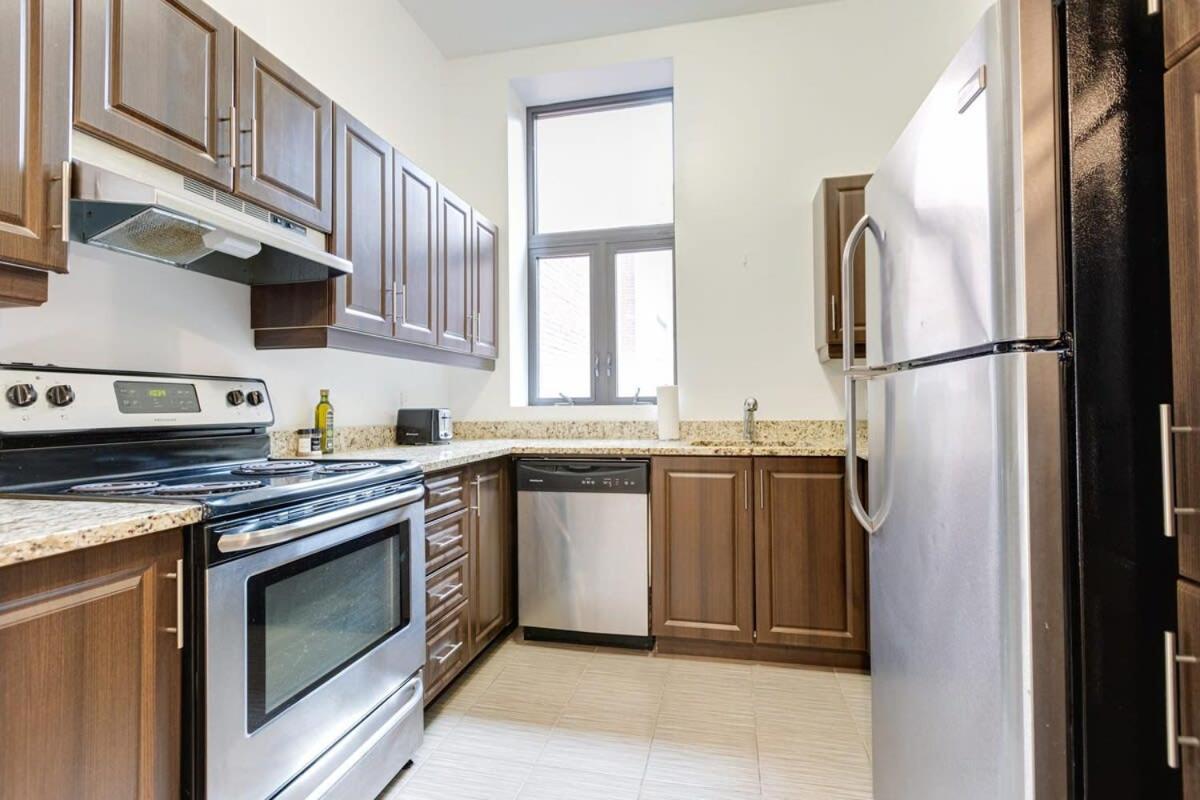 M11 Stylish & Modern 3Br Downtown Mtl Apartman Montréal Kültér fotó