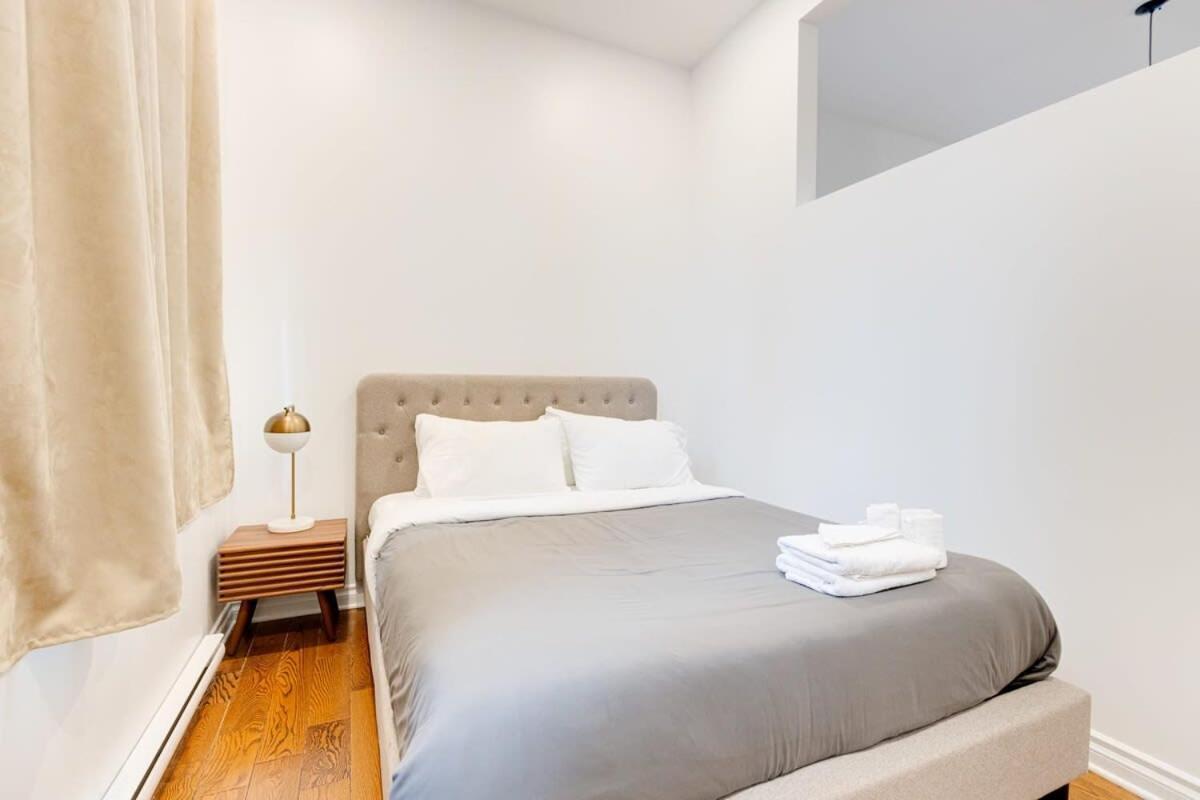 M11 Stylish & Modern 3Br Downtown Mtl Apartman Montréal Kültér fotó